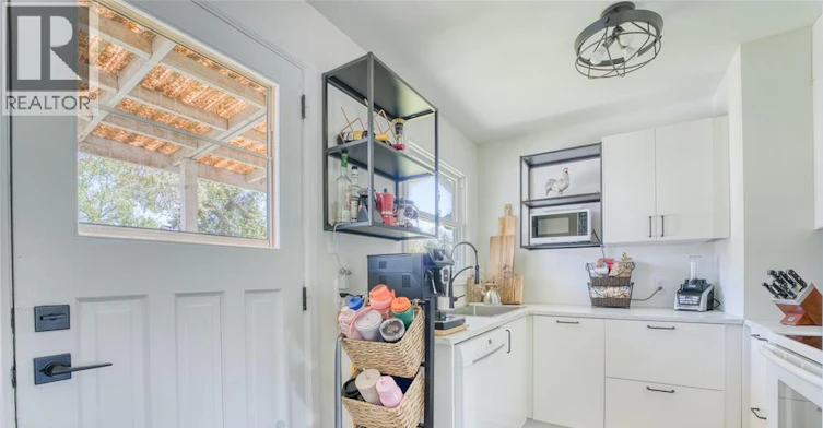 4062 Roseland Drive East, Windsor, ON, N9G 1Y4 - 14