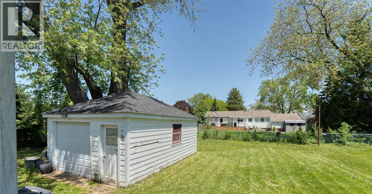 4062 Roseland Drive East, Windsor, ON, N9G 1Y4 - 31