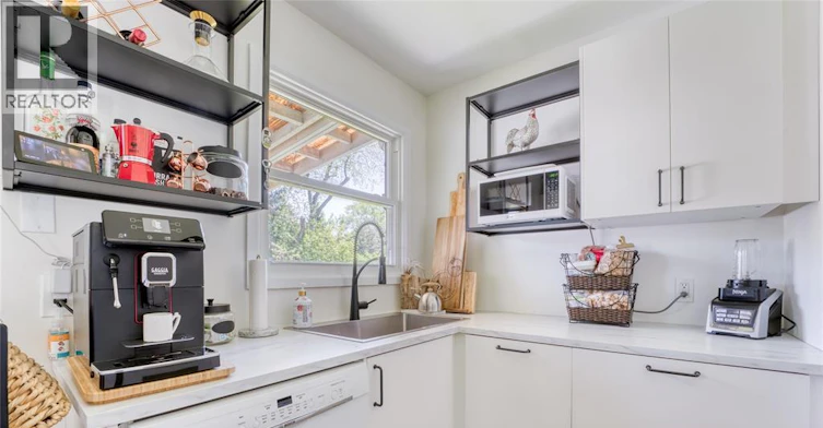 4062 Roseland Drive East, Windsor, ON, N9G 1Y4 - 17