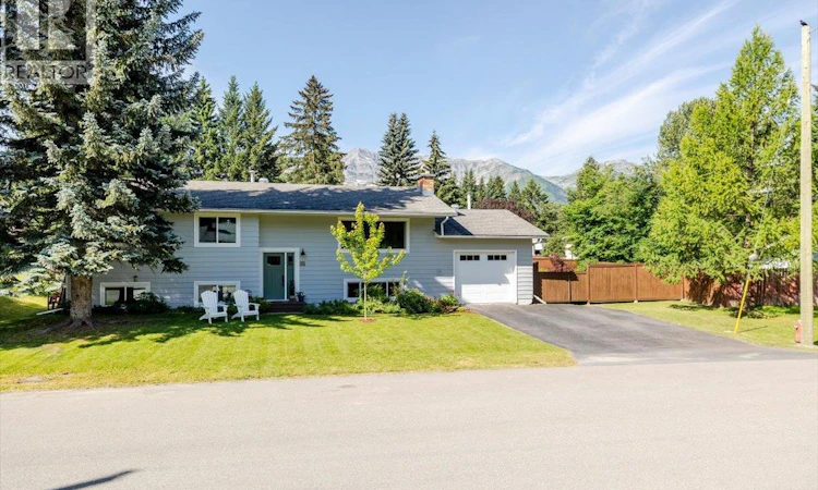 22 Elkview Crescent