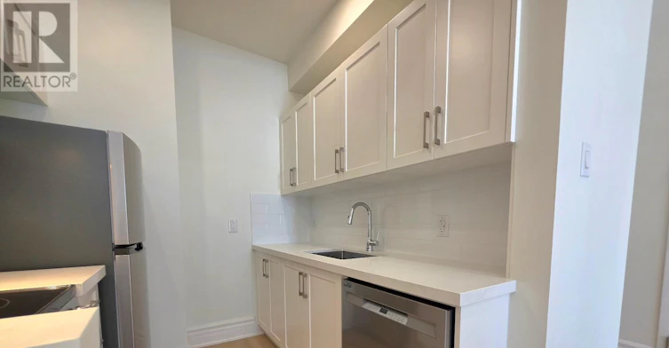 2/MAIN & BSMNT-11 Beaconsfield Avenue, Toronto, ON, M6J 3J1 - 12