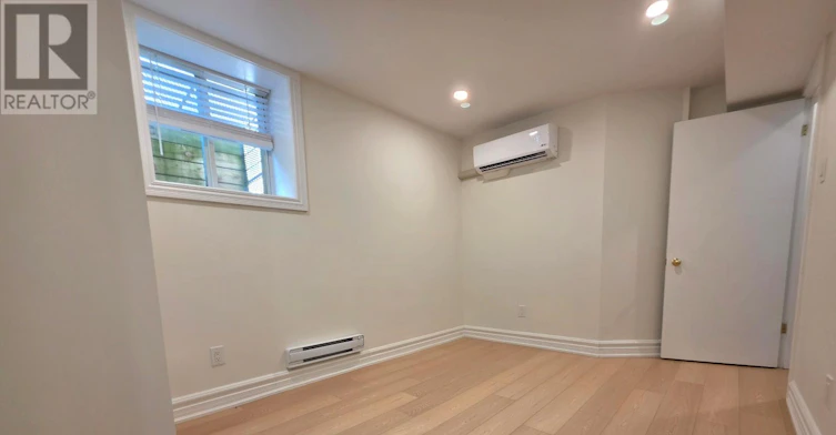2/MAIN & BSMNT-11 Beaconsfield Avenue, Toronto, ON, M6J 3J1 - 24