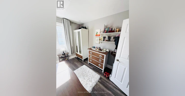 MAIN & UPPER-383 Coxwell Avenue, Toronto, ON, M4L 3B8 - 32