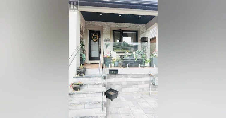 MAIN & UPPER-383 Coxwell Avenue, Toronto, ON, M4L 3B8 - 12