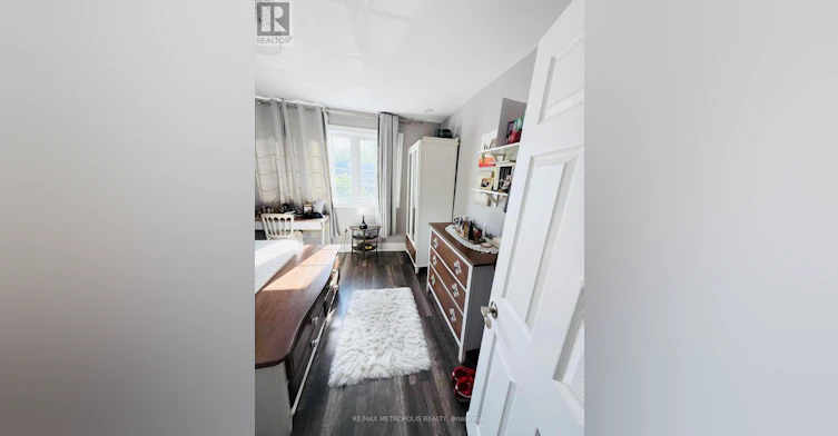 MAIN & UPPER-383 Coxwell Avenue, Toronto, ON, M4L 3B8 - 29