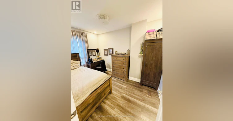 MAIN & UPPER-383 Coxwell Avenue, Toronto, ON, M4L 3B8 - 23