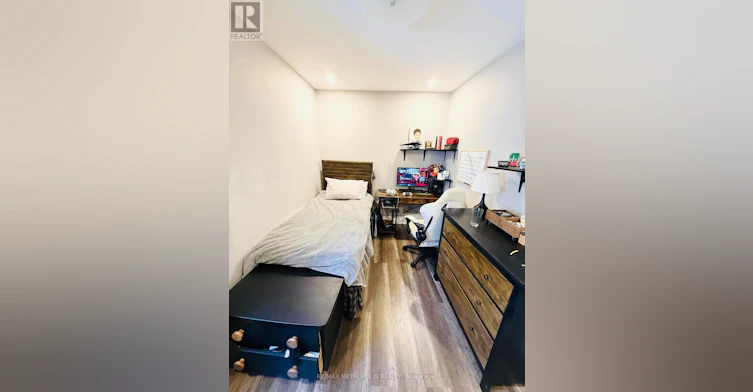 MAIN & UPPER-383 Coxwell Avenue, Toronto, ON, M4L 3B8 - 4