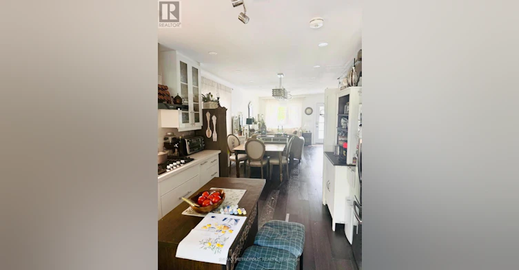 MAIN & UPPER-383 Coxwell Avenue, Toronto, ON, M4L 3B8 - 24