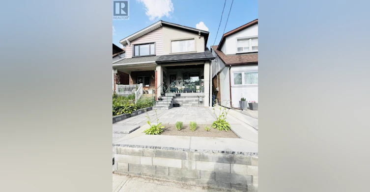 MAIN & UPPER-383 Coxwell Avenue, Toronto, ON, M4L 3B8