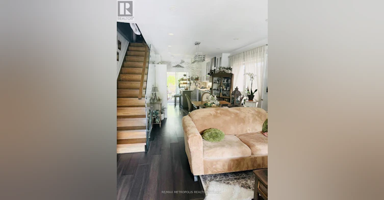 MAIN & UPPER-383 Coxwell Avenue, Toronto, ON, M4L 3B8 - 17