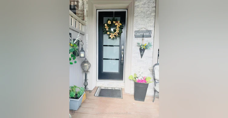 MAIN & UPPER-383 Coxwell Avenue, Toronto, ON, M4L 3B8 - 7