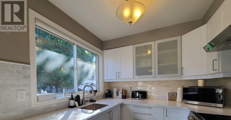 5556 Thorn Lane, Burlington, ON, L7L 6V9 - 10