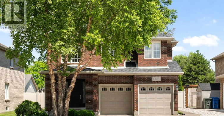 1376 Lakeview Avenue, Windsor, ON, N8P 1K7 - 2
