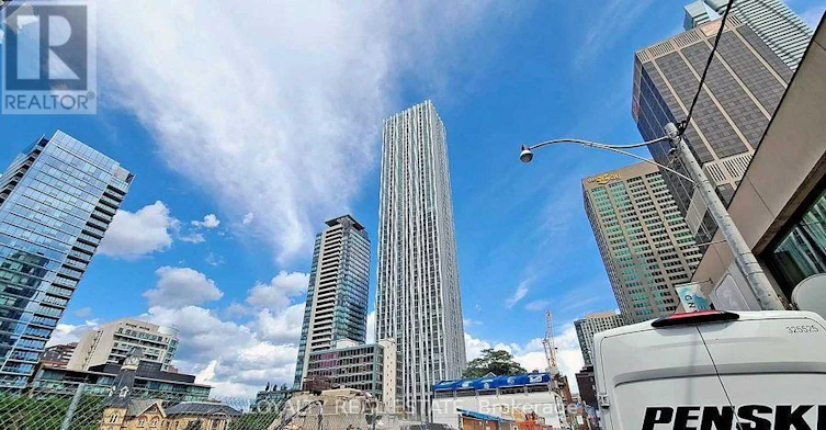 2911-1 Yorkville Avenue, Toronto, ON, M4W 1L1 - 2