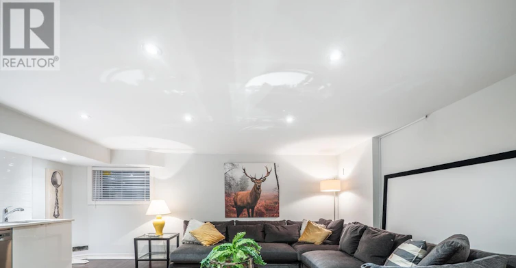 LOWER-122 Boardwalk Drive, Toronto, ON, M4L 3X4 - 18