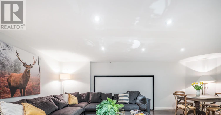 LOWER-122 Boardwalk Drive, Toronto, ON, M4L 3X4 - 20