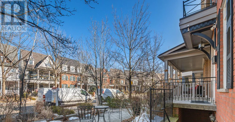 LOWER-122 Boardwalk Drive, Toronto, ON, M4L 3X4 - 2