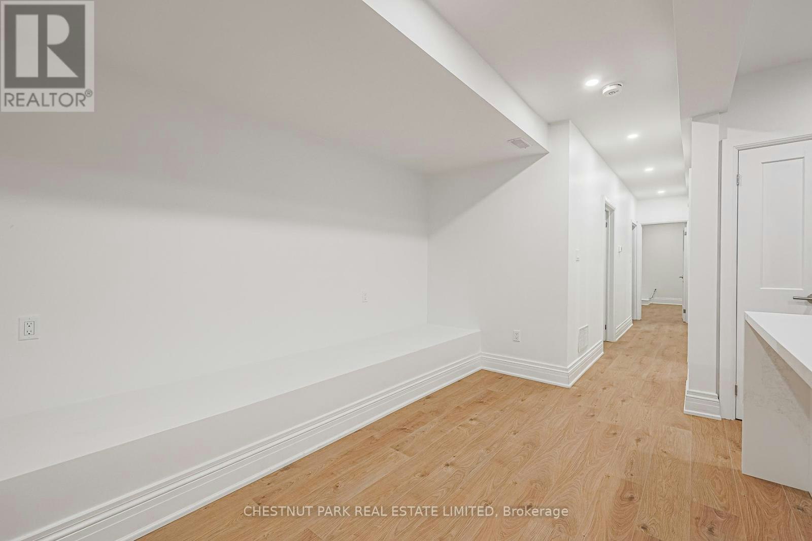 LOWER-253 Pape Avenue, Toronto, ON, M4M 2W4 - 6
