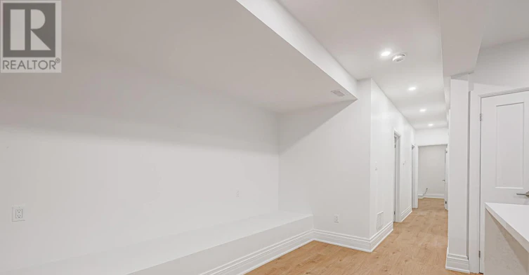 LOWER-253 Pape Avenue, Toronto, ON, M4M 2W4 - 6