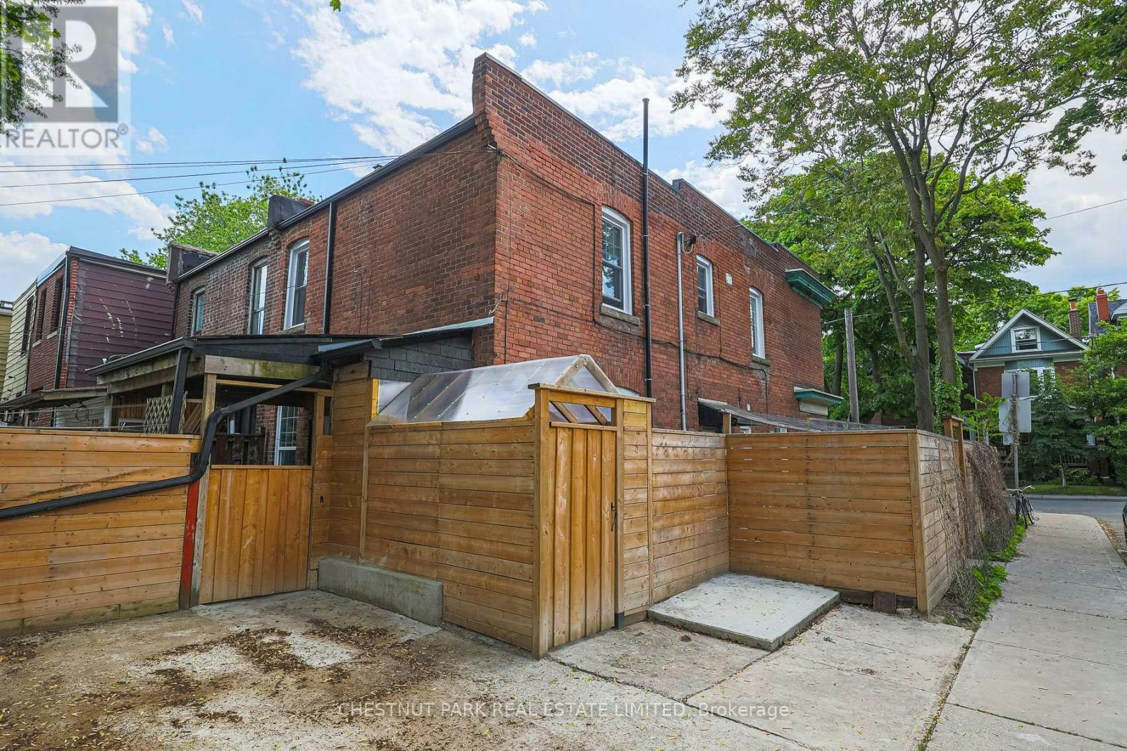 LOWER-253 Pape Avenue, Toronto, ON, M4M 2W4 - 2