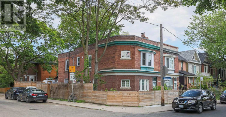 LOWER-253 Pape Avenue, Toronto, ON, M4M 2W4