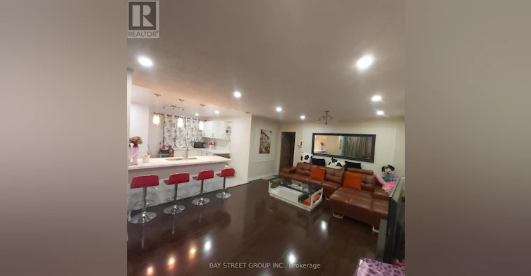 MAIN-211 Beechy Drive, Richmond Hill, ON, L4C 2X6 - 5