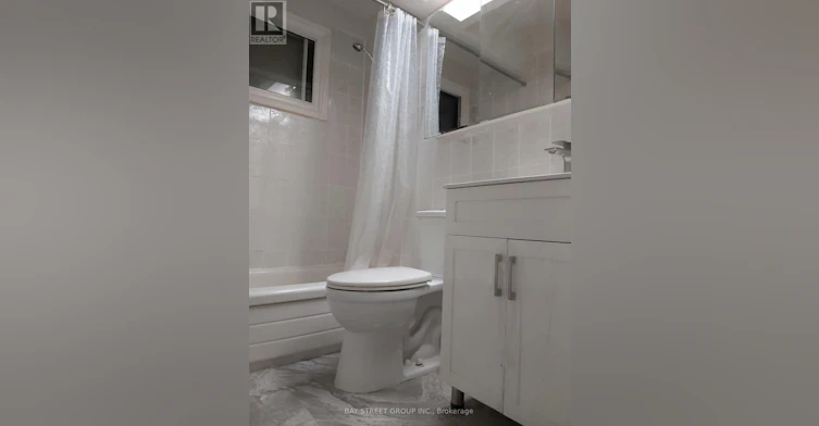 MAIN-211 Beechy Drive, Richmond Hill, ON, L4C 2X6 - 8
