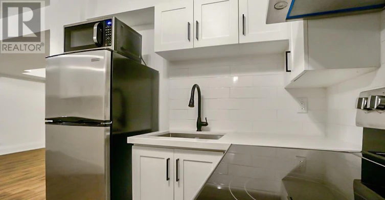 3-731 Indian Road, Toronto, ON, M6P 2C9 - 4