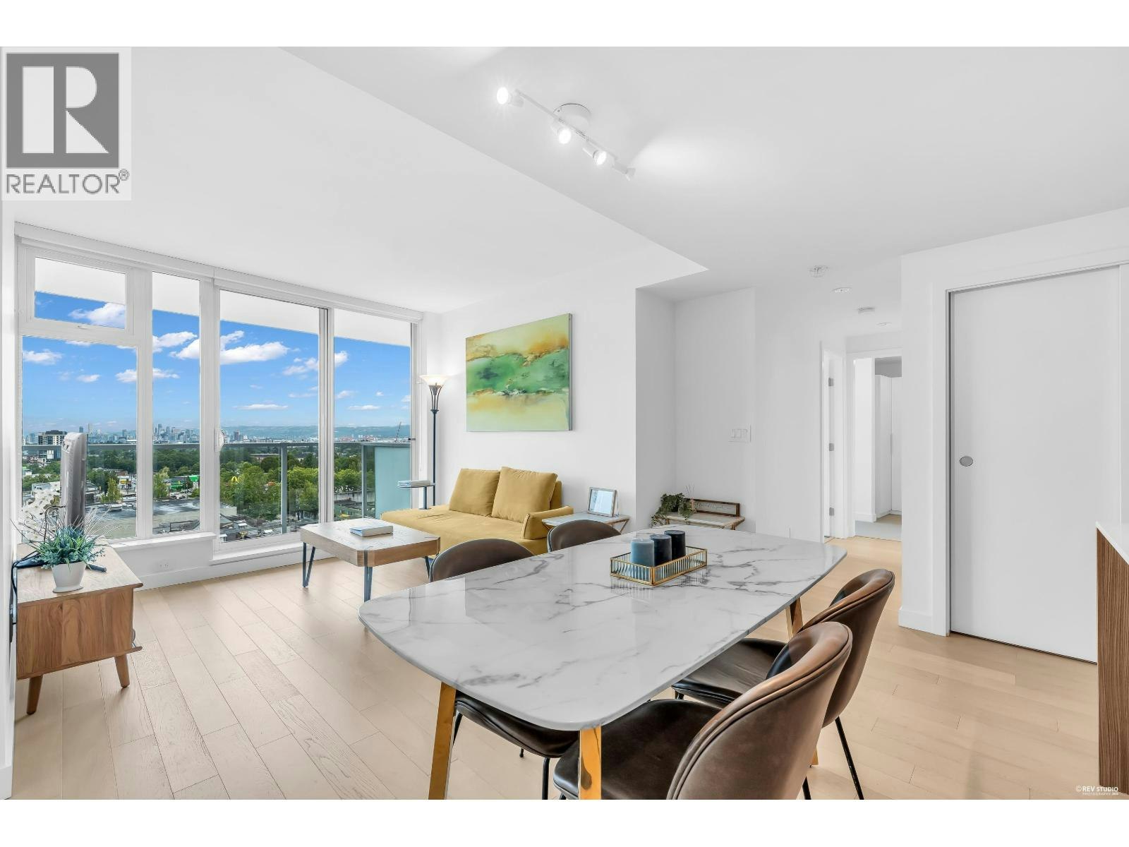 1105-4638 Gladstone Street, Vancouver, BC, V5N 0G5