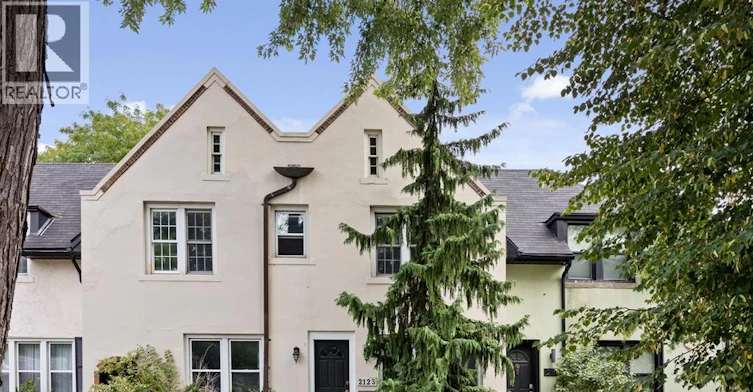 2123 Ontario Street, Windsor, ON, N8Y 1N4