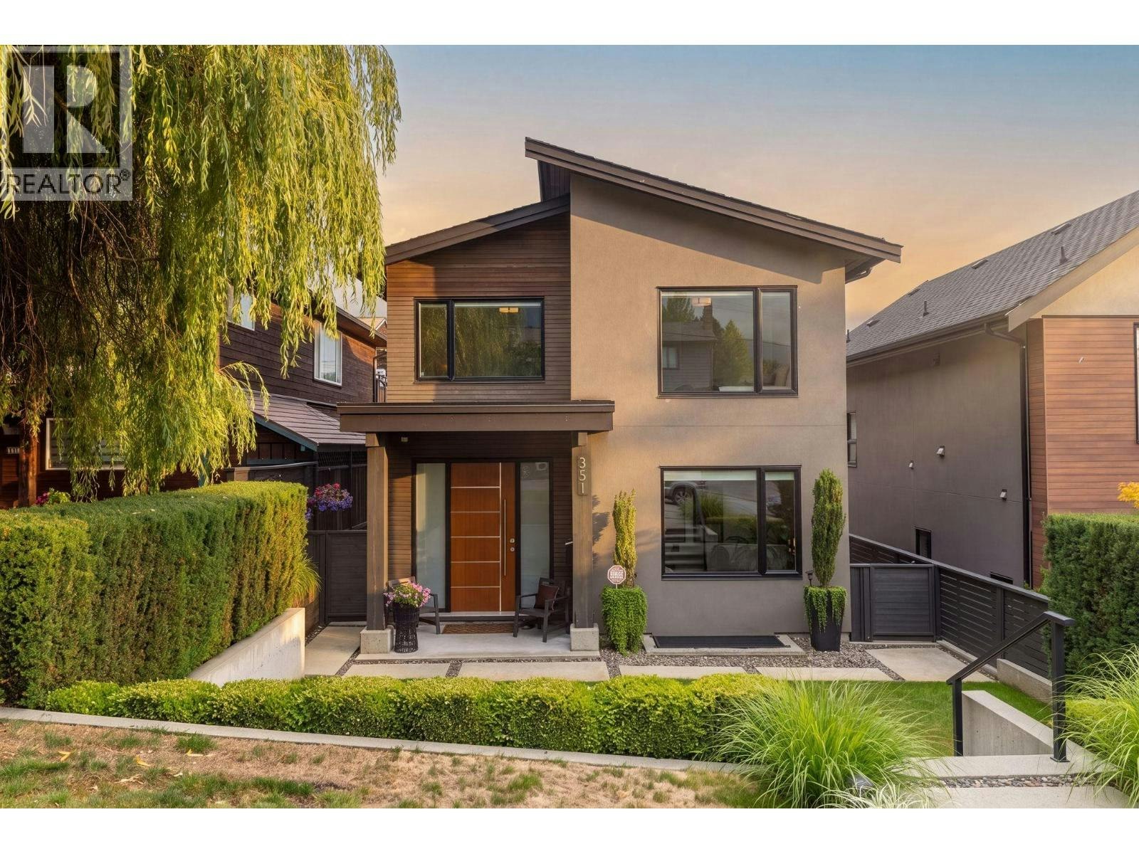 351 W 28th Street, North Vancouver, BC, V7N 2J2