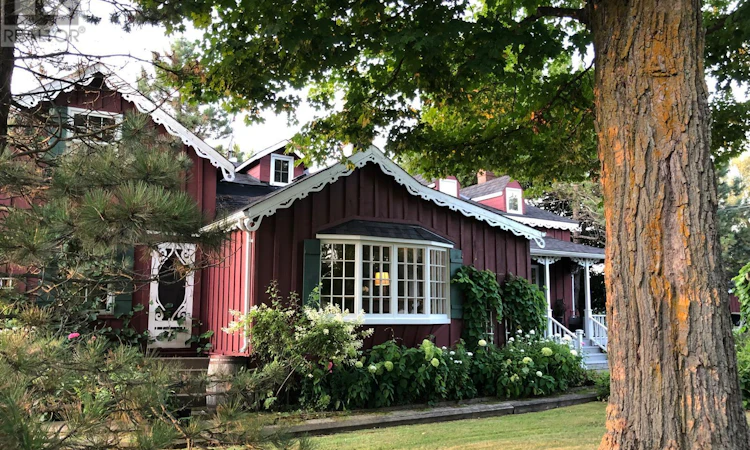 130 Myrtle Road E