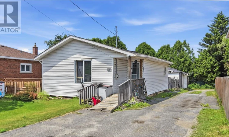 3297 Falconbridge Highway