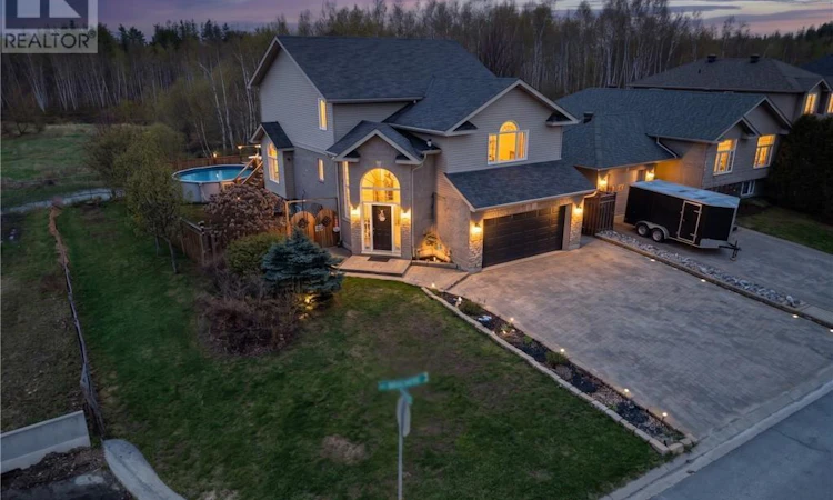 312 Braemore Crescent