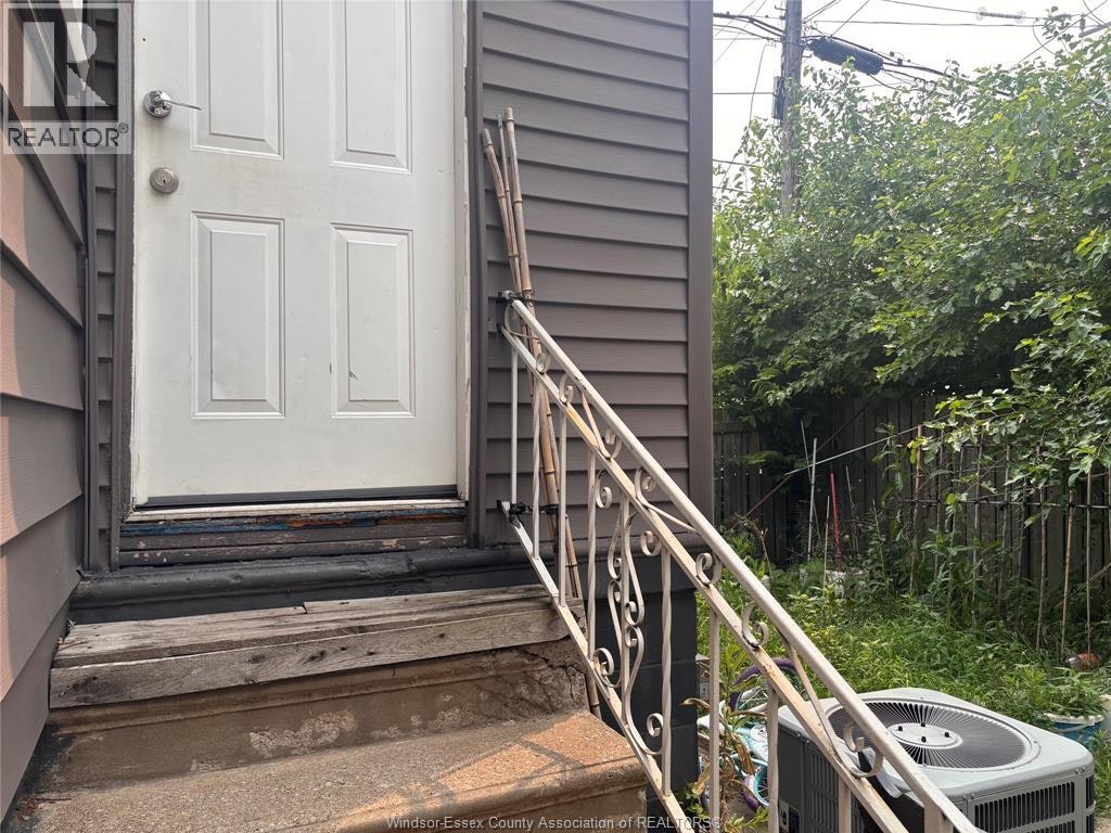 637 Tuscarora, Windsor, ON, N9A 3M3 - 8