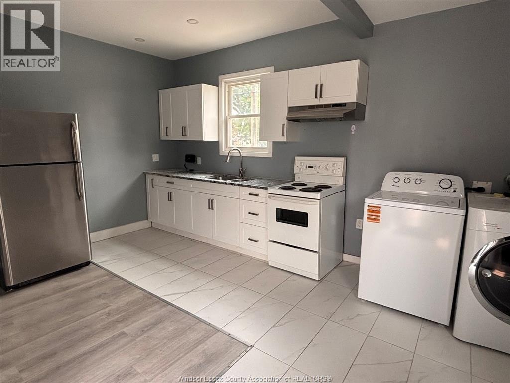 637 Tuscarora, Windsor, ON, N9A 3M3 - 2