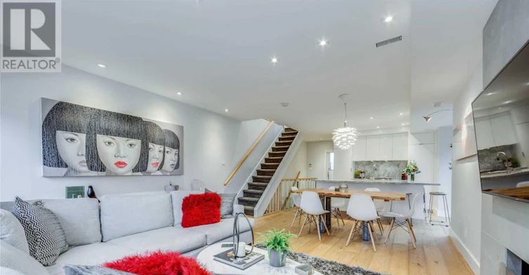 UPPER-185 Strathmore Boulevard, Toronto, ON, M4J 1P4 - 8