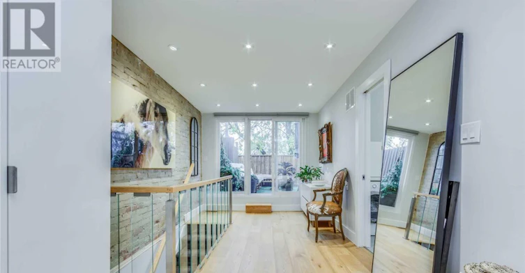 UPPER-185 Strathmore Boulevard, Toronto, ON, M4J 1P4 - 14