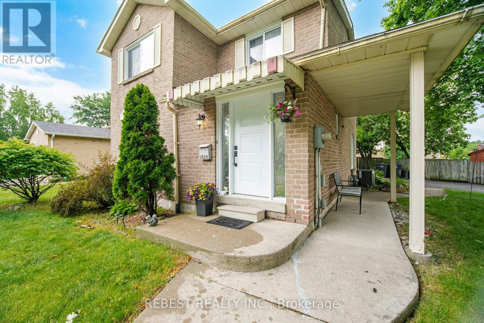 3120 Mccarron Crescent, Mississauga, ON, L5N 3H5