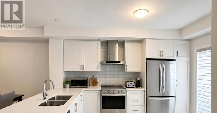 13 Maybank Lane, Whitchurch-Stouffville, ON, L4A 2S9 - 2