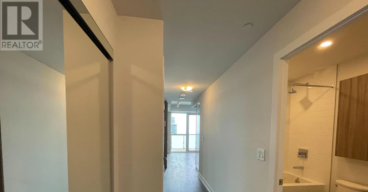 4504-430 Square One Drive, Mississauga, ON, L5B 0L6 - 2