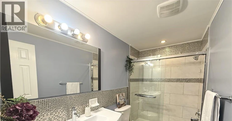 Upper-66 Belwood Crescent, Kitchener, ON, N2C 1Z3 - 7