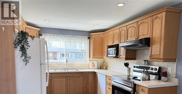 Upper-66 Belwood Crescent, Kitchener, ON, N2C 1Z3 - 3