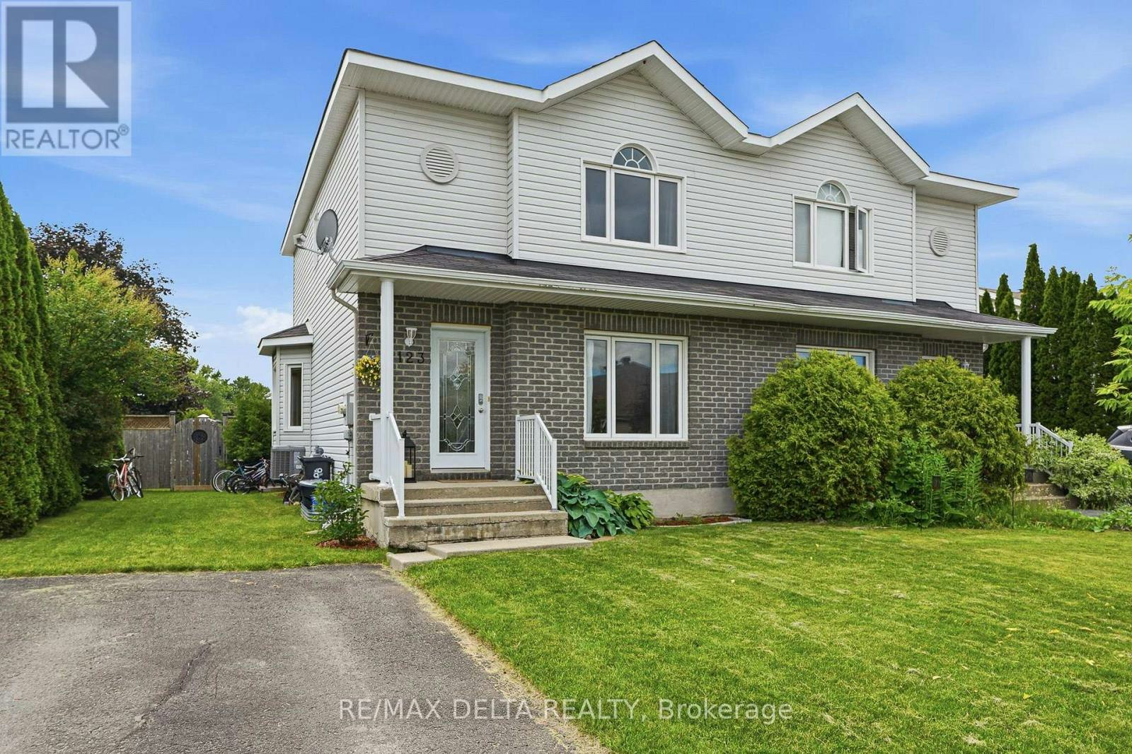 123 Panorama Avenue, Alfred, ON, K0A 3K0
