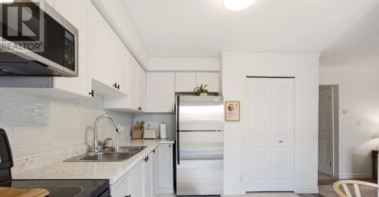 10-39 Pinewoods Drive, Hamilton, ON, L8J 3Z4 - 9