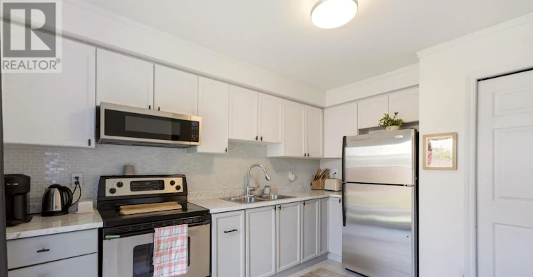10-39 Pinewoods Drive, Hamilton, ON, L8J 3Z4 - 10