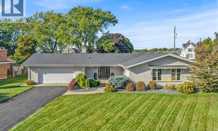 7 Longbeach Drive