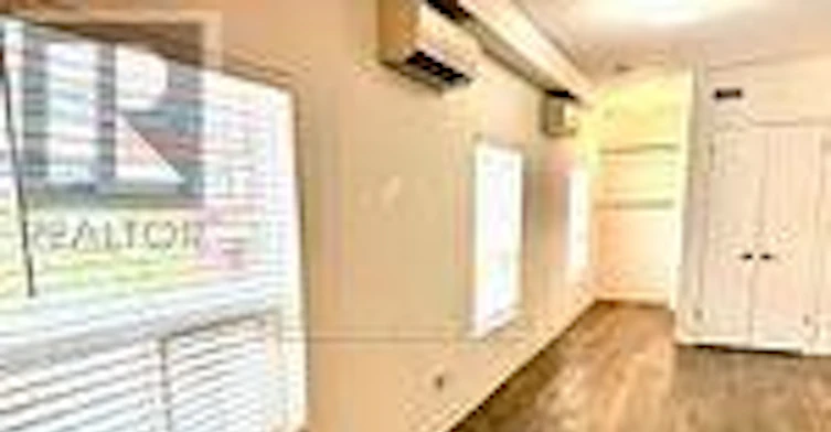 202-377 Church Street, Toronto, ON, M5B 1Z9 - 6