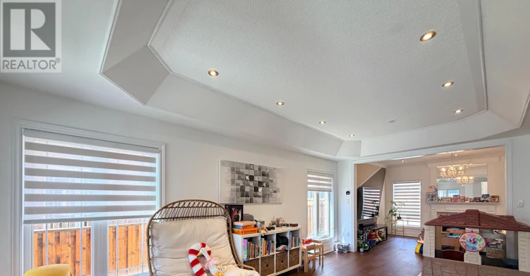 130 Laurendale Avenue, Georgina, ON, L4P 0C4 - 2