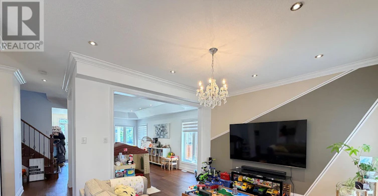 130 Laurendale Avenue, Georgina, ON, L4P 0C4 - 4